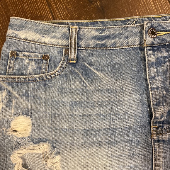 American Eagle Jean Skirt - Picture 3 of 6